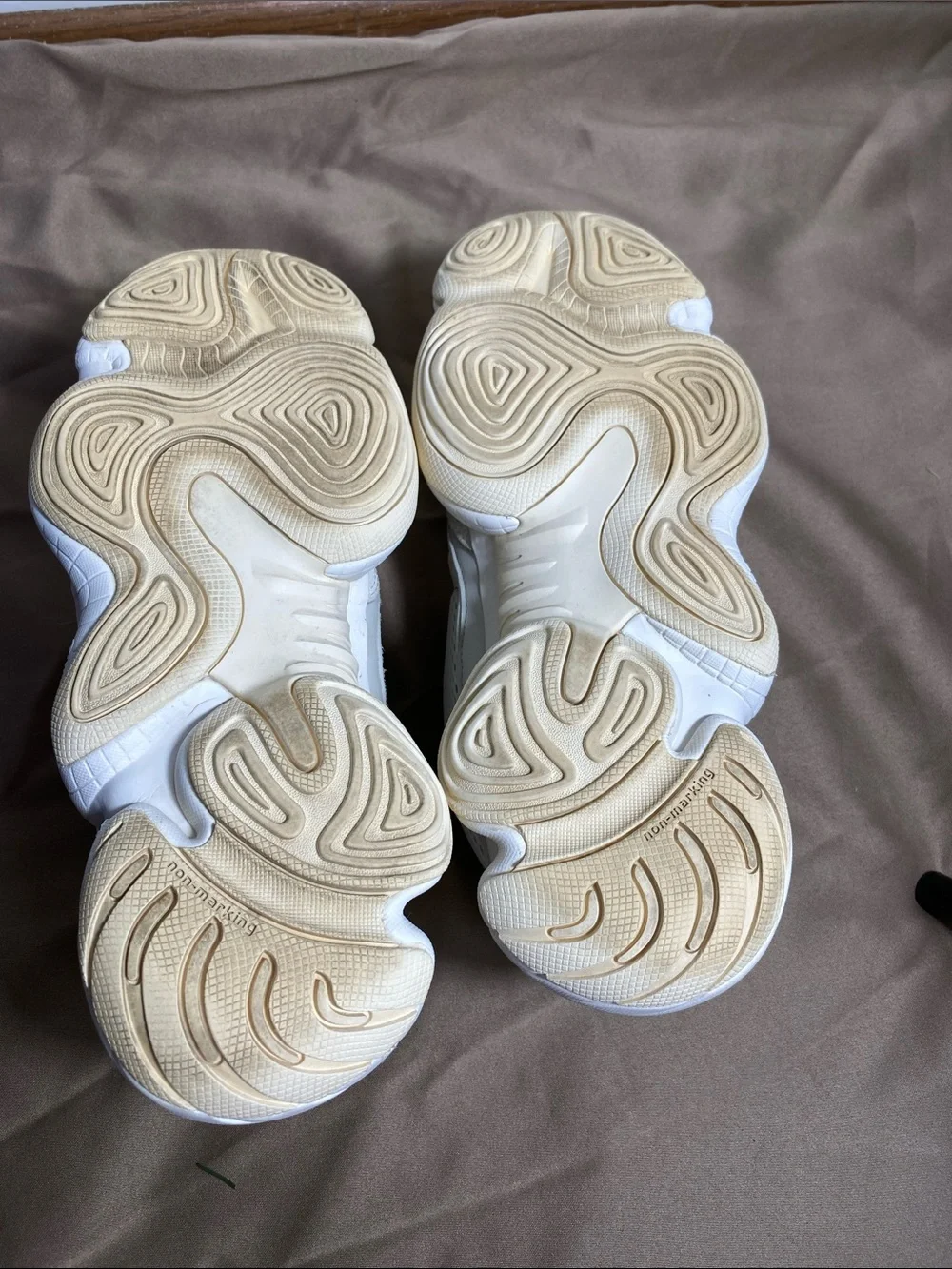 Adidas Yeezy 500 'Bone White' FV3573 Kanye Shoes Sneakers Mens Size 10 Used